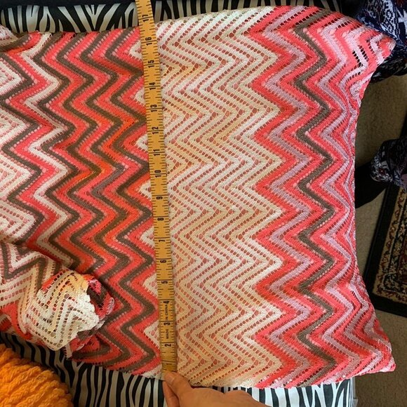 ROZ & ALI Pink Lace Short Sleeve Blouse - Medium - Picture 6 of 10